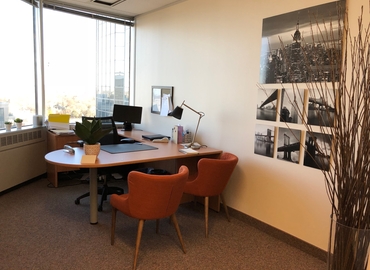 300 m² Co-working  in Toronto, 3280 Bloor Street West (M8X 2X3) - 1 | MatchOffice.com