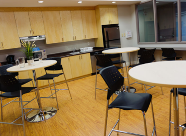 3000 m² Serviced office in Mississauga, ON, 5800 Ambler Drive         (L4W 4J4) - 4 | MatchOffice