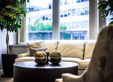 600 m² Business space in Vancouver, BC, Suite 300 (V6E 2E9) - 1 | MatchOffice.com