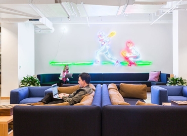 40 m² Serviced office building available to rent in Toronto, Yonge Street 176 (M5C 2L7) - 1 | MatchOffice