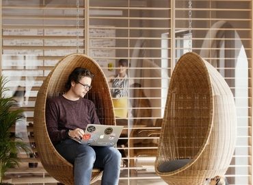 40 m² Business park building available to rent in Toronto, Bay Street 357 (M5H 4A6) - 1 | MatchOffice.com