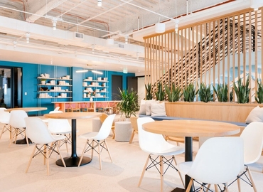 40 m² Business center building up for rent in Toronto, Bloor Street West 571 (M6G 1K3) - 4 | MatchOffice.com