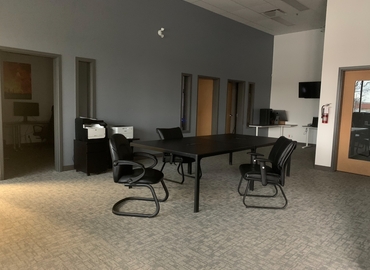 7100 m² Business center in Toronto, 110 Claireport Crescent (M9W 6P3) - 1 | MatchOffice