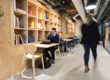 50 m² Business office up for rent in Toronto, 180 John Street, M5T 1X5  - 3 | MatchOffice.com