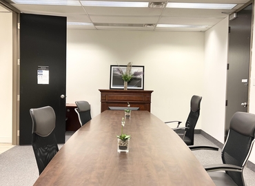 50 m² Flexible office for rent in Toronto, Yorkville, M5R 2A5  - 17 | MatchOffice