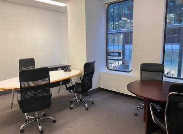 50 m² Office space available to rent in Toronto, Yorkville, M5R 2A5  - 2 | MatchOffice
