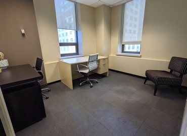 15 m² Business office up for rent in Toronto, Financial District, M5H 2S8  - 3 | MatchOffice.com