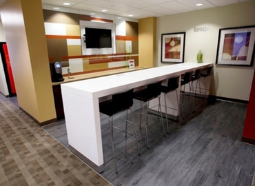 10 m² Shared office  in Brampton, ON, 2 County Court Blvd. (L6W 3W8) - 6 | MatchOffice.com