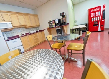 600 m² Business space in Toronto, 251 Consumers Road (M2J 4R3) - 7 | MatchOffice.com