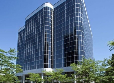 100 m² Convention center in Mississauga, ON, 5925 Airport Road (L4V 1W1) - 1 | MatchOffice.com