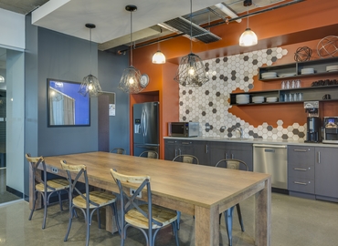 100 m² Meeting room in Burnaby, BC, 2025 Willingdon Avenue (V5C 0J3) - 9 | MatchOffice.com