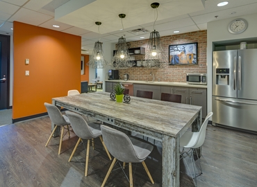 100 m² Meeting room in Vancouver, BC, 777 Hornby Street (V6Z 1S4) - 6 | MatchOffice