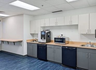 50 m² Business center in Edmonton, AB, Manulife Place (T5J 3S4) - 4 | MatchOffice.com