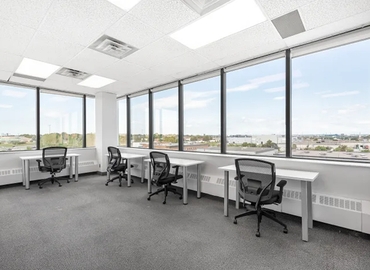100 m² Business park in Toronto, 125 Commerce Valley Dr W (L3T 7W4) - 1 | MatchOffice.com