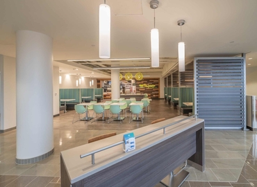 200 m² Business center in Etobicoke, ON, 405 The West Mall (M9C 5J1) - 2 | MatchOffice