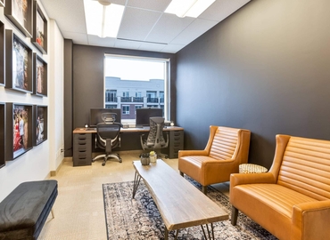 200 m² Business space in Oakville, ON, 1300 Cornwall Road (L6J 7W5) - 1 | MatchOffice.com