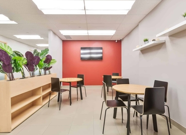 200 m² Serviced office in Oakville, ON, 1300 Cornwall Road (L6J 7W5) - 16 | MatchOffice.com