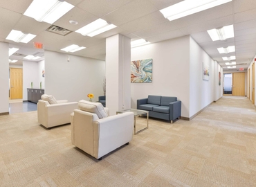 100 m² Meeting room in Oakville, ON, 231 Oak Park Blvd. (L6H 7S8) - 4 | MatchOffice.com