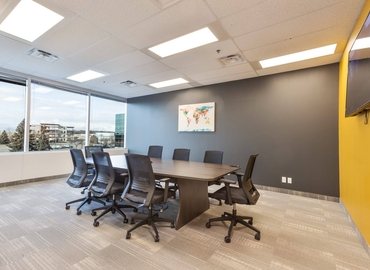 100 m² Conference center in Oakville, ON, 2020 Winston Park Dr. (L6H 6X7) - 1 | MatchOffice