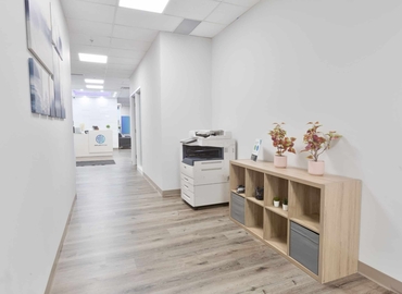 200 m² Serviced office in Oakville, ON, 2020 Winston Park Dr. (L6H 6X7) - 8 | MatchOffice.com