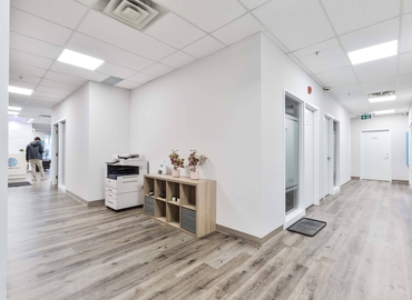 200 m² Business space in Oakville, ON, 2020 Winston Park Dr. (L6H 6X7) - 9 | MatchOffice.com