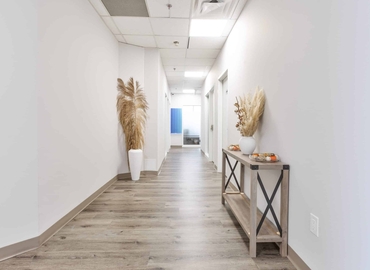 10 m² Meeting room in Oakville, ON, 1075 North Service Rd. (L6M 2G2) - 14 | MatchOffice