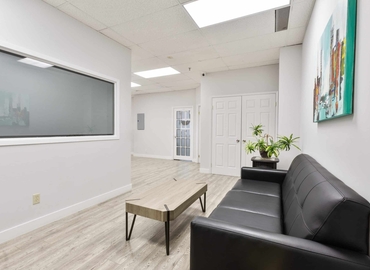 100 m² Conference room in Richmond Hill, ON, 330 Highway 7 (L4B 3P8) - 1 | MatchOffice