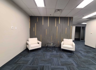 Virtual office space in Toronto, 1200 Bay Street (M5R 2A5) - 1 | MatchOffice.com