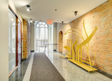 420 m² Business center in Montreal, QC, 204 (H2Y 1W8) - 1 | MatchOffice