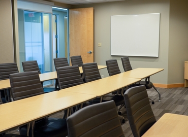  Conference room in Edmonton, AB, 10060-Jasper Ave (T5J 3R8) - 3 | MatchOffice.com