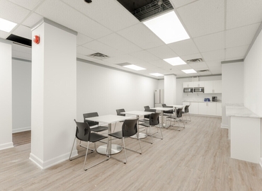 Office Dorval Drive 710 L6K 3V7 Oakville, ON