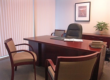 750 m² Business center property available to rent in Mississauga, ON, 5925 Airport Road (L4V 1W1) - 1 | MatchOffice.com