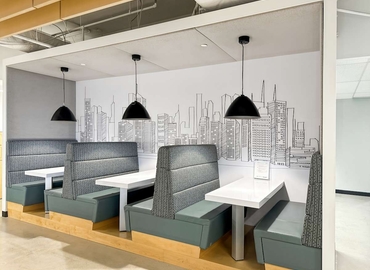 10 m² Shared workspace  in Mississauga, ON, 2425 Matheson Boulevard East (L4W 5K4) - 4 | MatchOffice