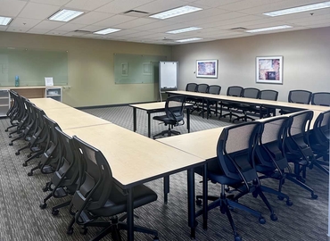 10 m² Serviced office in Mississauga, ON, 2425 Matheson Boulevard East (L4W 5K4) - 9 | MatchOffice.com