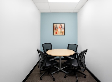 Virtual business address in Toronto, 1235 Bay Street (M5R 3K4) - 6 | MatchOffice