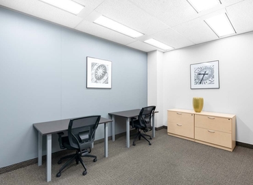10 m² Serviced office in Mississauga, ON, 2 Robert Speck Parkway (L4Z 1H8) - 2 | MatchOffice.com