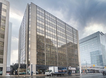 10 m² Business space in Toronto, 1235 Bay Street (M5R 3K4) - 0 | MatchOffice