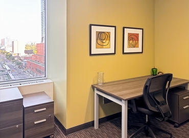 10 m² Shared workspace  in Toronto, 2 Bloor Street West (M4W 3E2) - 6 | MatchOffice.com