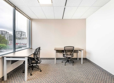 10 m² Co-working  in Richmond, BC, 5811 Cooney Road (V6X 3M1) - 6 | MatchOffice.com