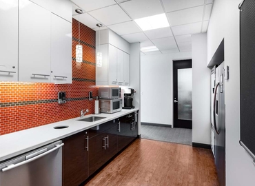 10 m² Serviced office in Laval	, QC, 2572 Daniel-Johnson Boulevard (H7T 2R3) - 5 | MatchOffice.com