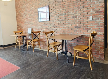 10 m² Shared office  in Kitchener, ON, 180 Northfield Drive West (N2L 0C7) - 4 | MatchOffice.com