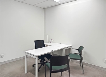 10 m² Coworking space  in Toronto, 34 Minowan Miikan Lane (M6J 0G3) - 3 | MatchOffice
