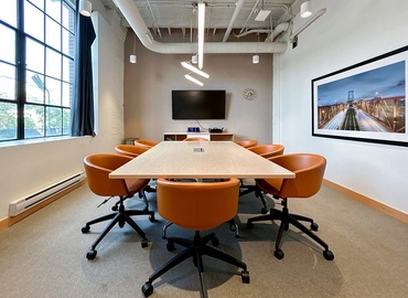 10 m² Business center in Toronto, 1655 Dupont St. (M6P 3T1) - 2 | MatchOffice