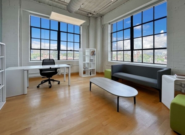 10 m² Business space in Toronto, 1655 Dupont St. (M6P 3T1) - 3 | MatchOffice.com