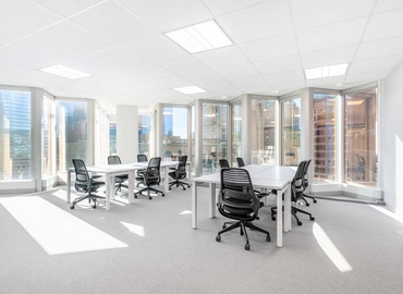 10 m² Business space in Toronto, 200 Bay St (M5J 2J2) - 2 | MatchOffice.com
