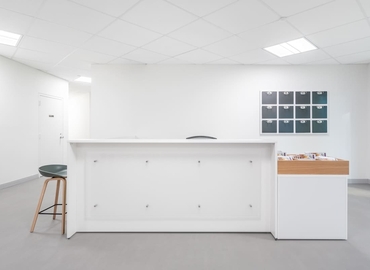 10 m² Shared workspace  in Toronto, 200 Bay St (M5J 2J2) - 1 | MatchOffice.com