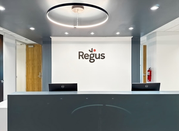 10 m² Business space in Mississauga, ON, 6700 Century Ave (L5N 6A4) - 1 | MatchOffice.com