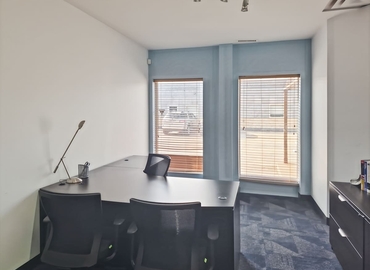 10 m² Coworking  in Regina, SK, 335 Hoffer Dr (S4N 6E2) - 8 | MatchOffice.com