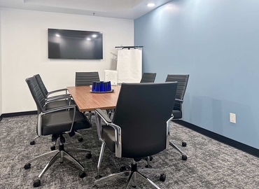 10 m² Shared office  in Winnipeg, MI, 93 Lombard Ave (R3B 3B1) - 2 | MatchOffice