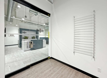 10 m² Business park in Toronto, 30 Powerhouse St (M6H 0C6) - 11 | MatchOffice.com